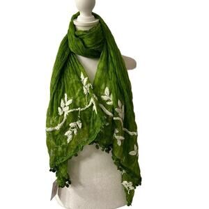 RAJ NWT 100% Silk Green & White Floral Embroidered Scarf